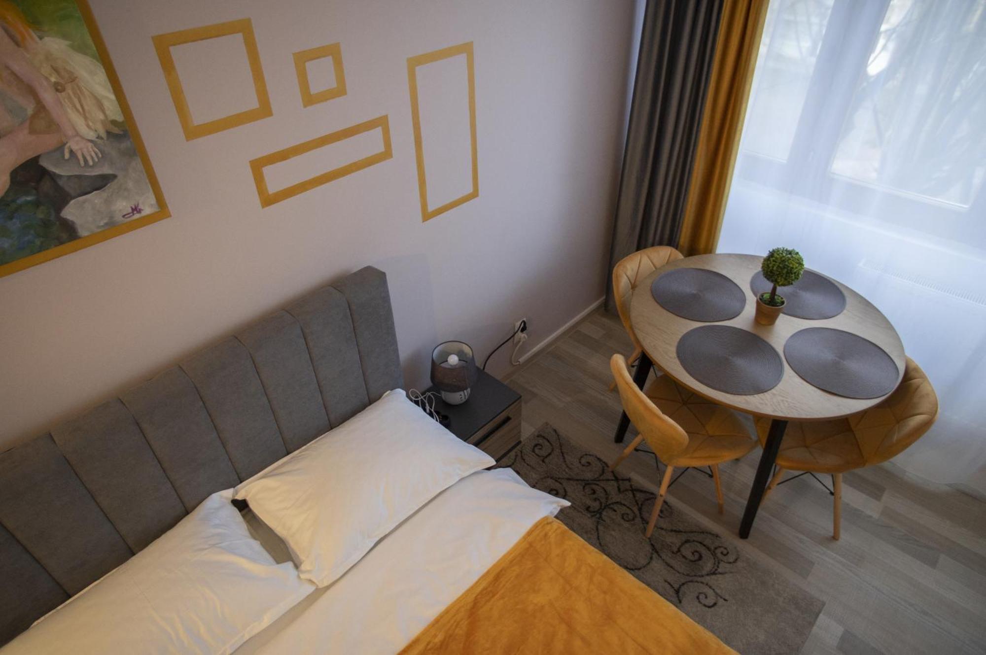 Casa Rusu -Victoria-Self Check In-24H Apartment Resita Ngoại thất bức ảnh