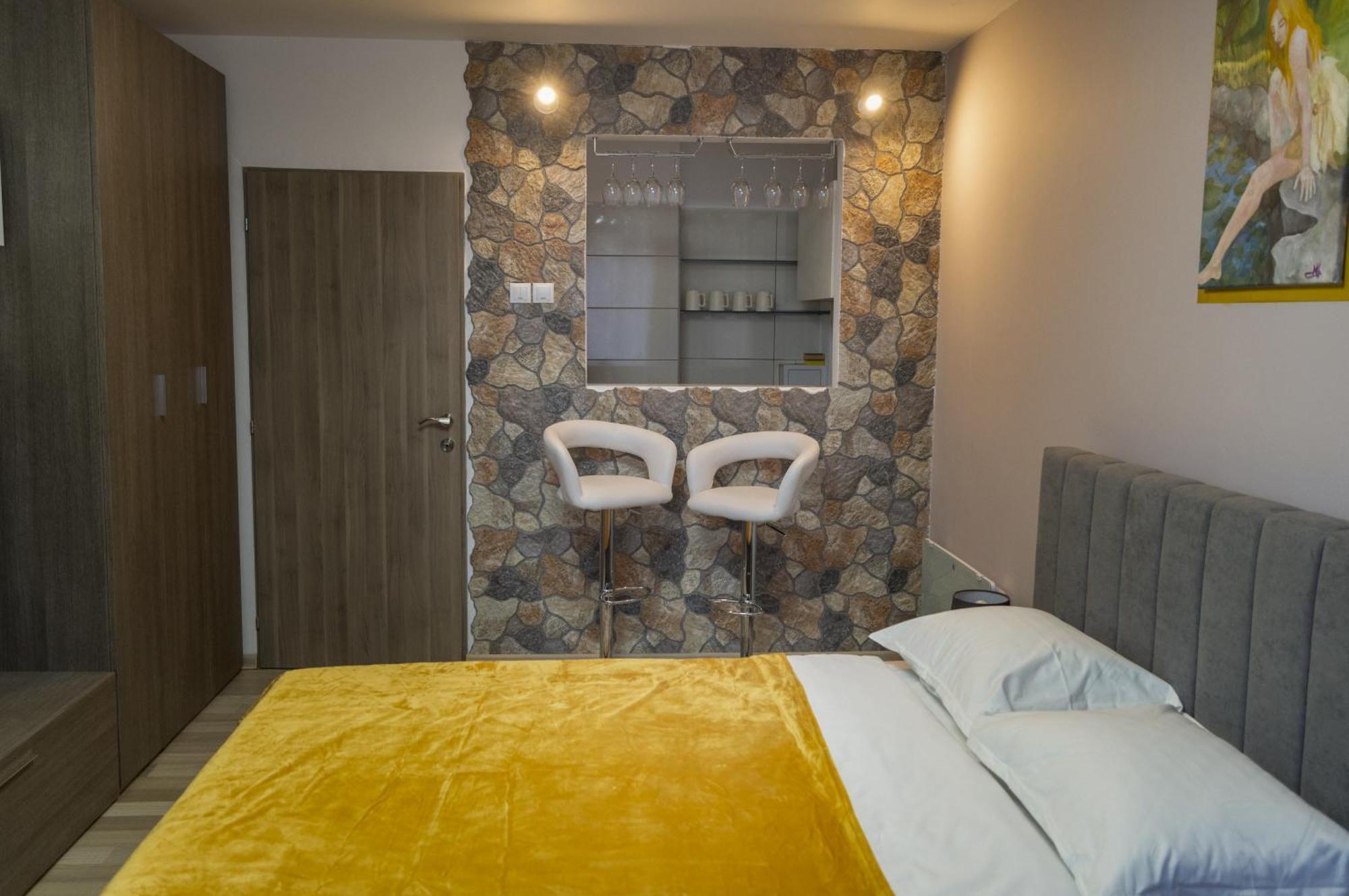 Casa Rusu -Victoria-Self Check In-24H Apartment Resita Ngoại thất bức ảnh